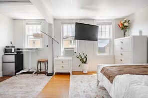 Room - World Cup Haven Near NYC, PATH & Red Bull Arena (Kearny)