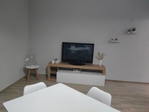 Dining - Vrbo Property (Briatico)