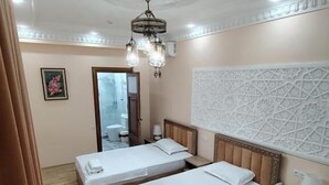Deluxe Twin Room, Balcony, Courtyard View - Nodirabegim Boutique Hotel (Bukhara)