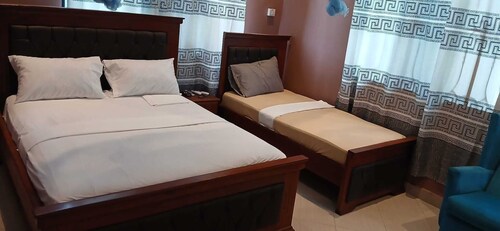 3 BEDROOM HOUSE SELF CONTAIN AT KIMARA TEMBONI DARES SALAAM