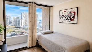WiFi, bed sheets, wheelchair access - Vrbo Property (Estación Central)