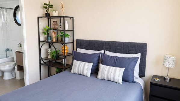 WiFi, bed sheets, wheelchair access - Vrbo Property (Estación Central)