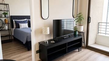 WiFi, bed sheets, wheelchair access