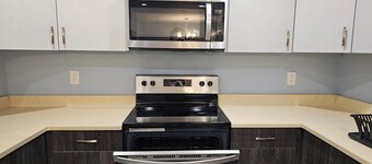 Updated Modern Country Home - Pristine & Quiet - Near Seattle & Tacoma