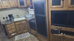 Private kitchen - Perfect 1-bedroom recreational vehicle in enchanting Crescent (Crescent)