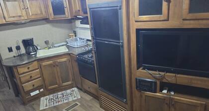 Perfect 1-bedroom recreational vehicle in enchanting Crescent