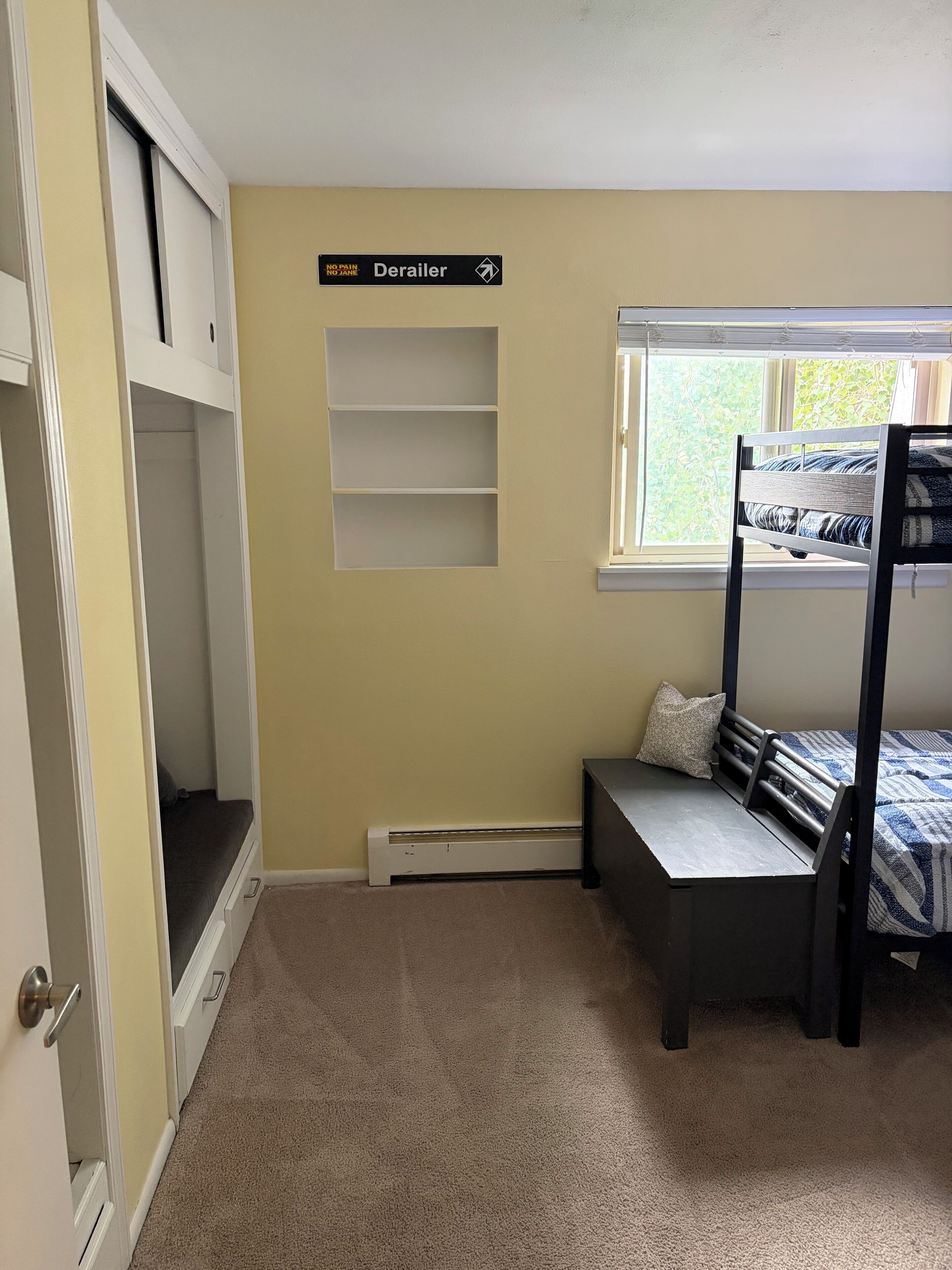 3 bedrooms, WiFi, bed sheets