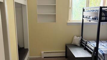 3 bedrooms, WiFi, bed sheets