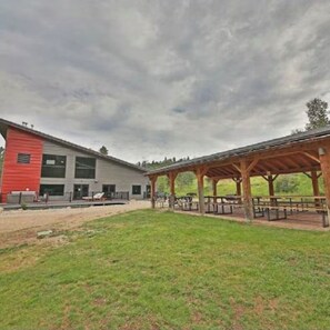 Outdoor dining - Perfect 3-bedroom condo in lovely Winter Park (Winter Park)