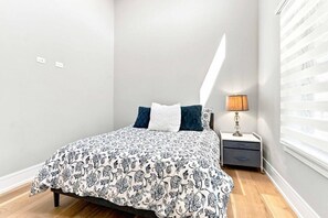 4 Schlafzimmer, Bügeleisen/Bügelbrett, WLAN, Bettwäsche