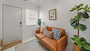 Unclassified image, 3 of 22, button - La Casita Serena | King Bed Near the Beach (West Palm Beach)