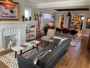 Living area - Quiet Luxury Oasis in Uptown OKC (Oklahoma City)