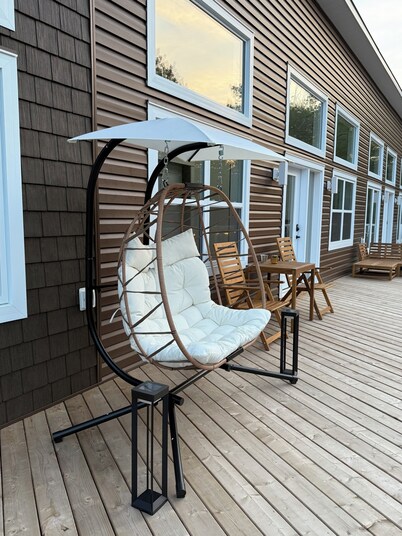 Sakura Valley Studio Suite #2 / Private Entrance in beautiful Annapolis Valley