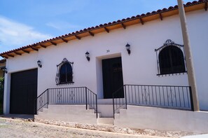Exterior - La Casona Suchitoto  (Suchitoto)