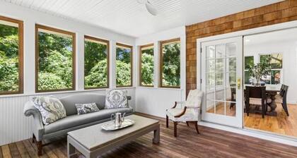 Spacious 4-bedroom house in charming Shelter Island with AC