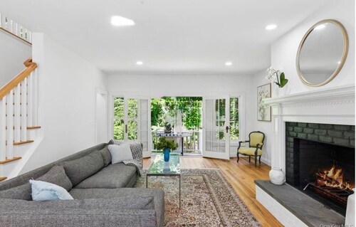 Spacious 4-bedroom house in charming Shelter Island with AC