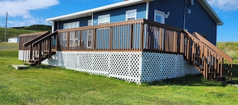 Cuban Beach House | Oceanfront Deck, Whale Watching & Irish Loop