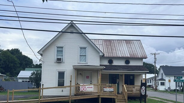 Exterior - Cozy 1-bedroom apartment in fantastic Massena with AC (Massena)