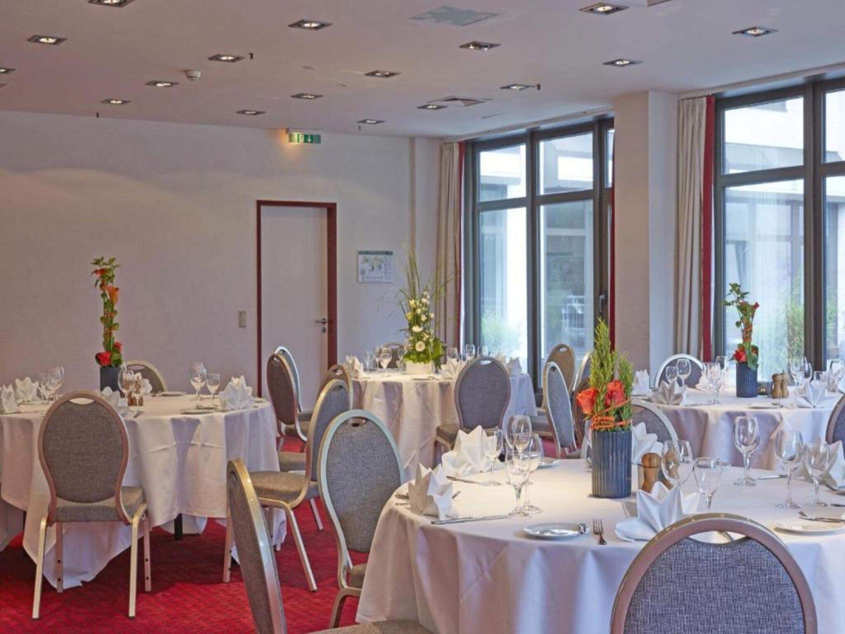 House | Banquet hall