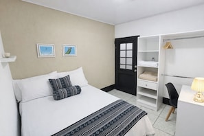 3 chambres, fer et planche à repasser, Wi-Fi gratuit, draps fournis