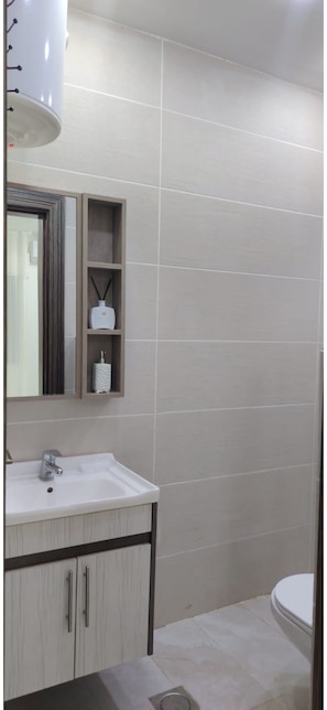 Unclassified image, 3 of 6, button - 2-bedroom apartment in beautiful Amman with AC and comfort (Amman)