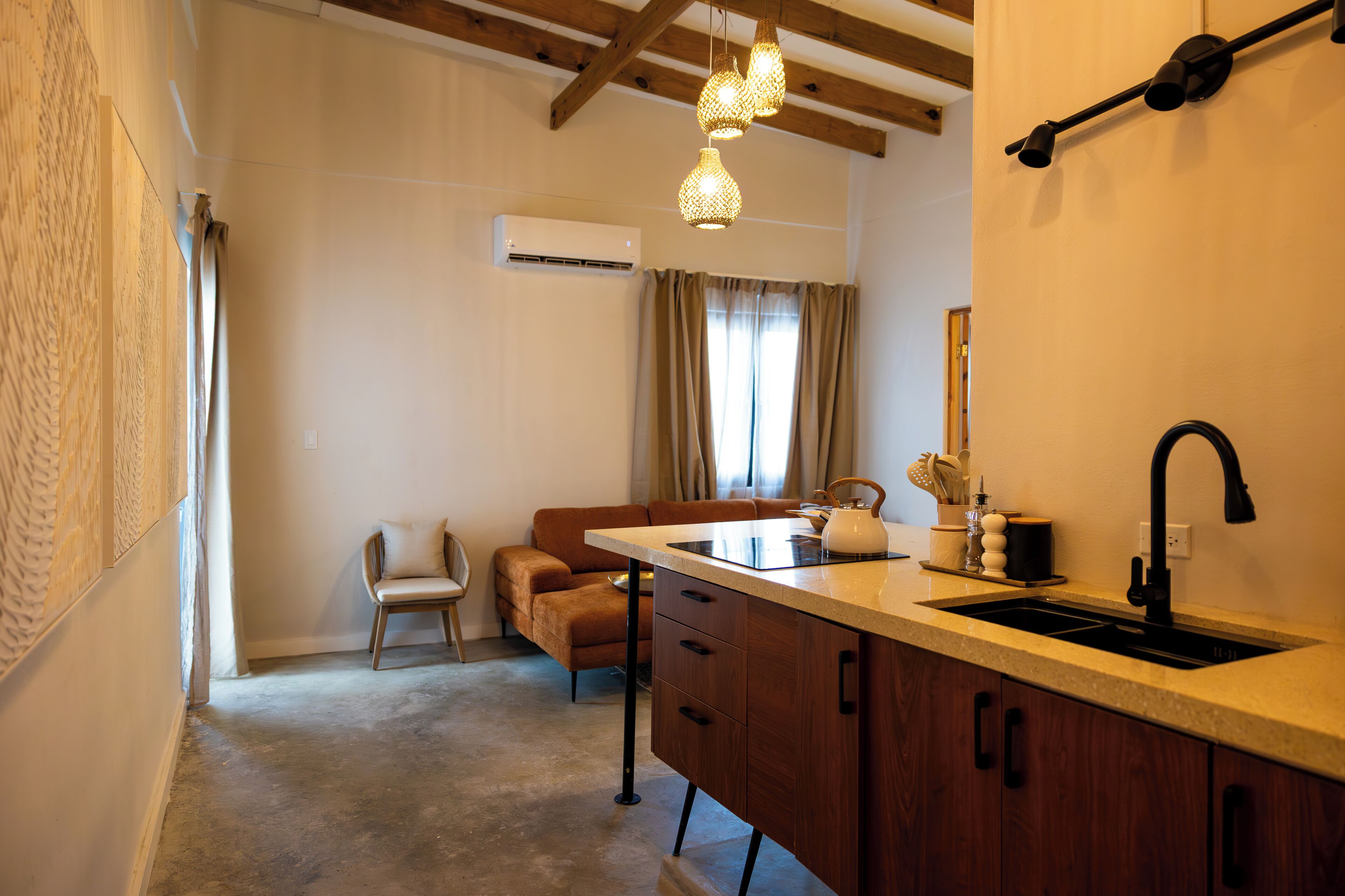 Appartamento familiare, balcone, vista giardino | Interni