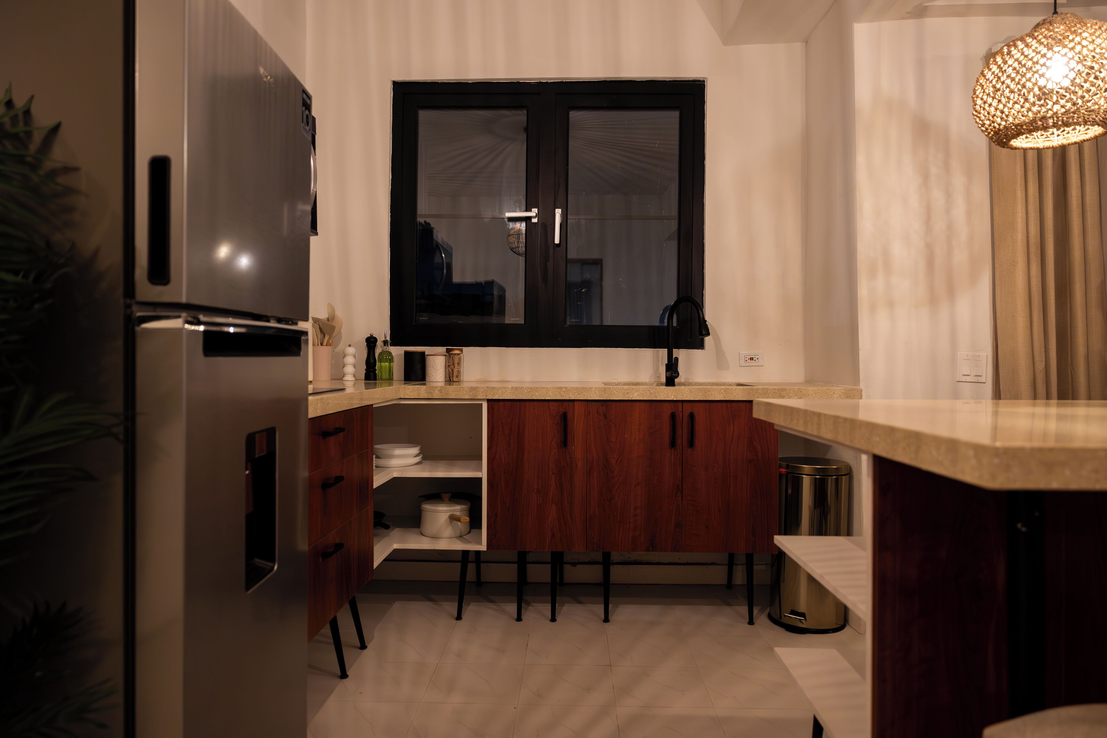 Superior-Apartment, Poolblick | Eigene Küche