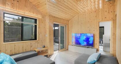 Marvelous home with heated saltwater pool in Cherry Grove, Fire Island