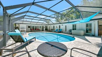 Maison Confort, plusieurs lits, piscine privée | Piscine | Piscine extérieure
