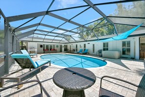 Casa Comfort, letti multipli, piscina privata | Piscina | Piscina all'aperto