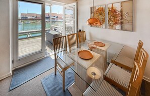 Dining - Amazing apartment in Borre with house sea view (Borre)