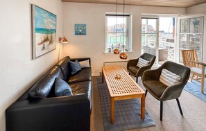 Smart TV - Amazing apartment in Borre with house sea view (Borre)