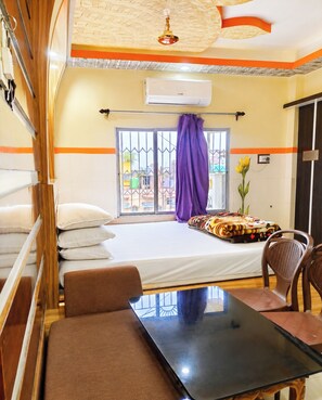 Chambre Double Deluxe, climatisation | Vue de la chambre