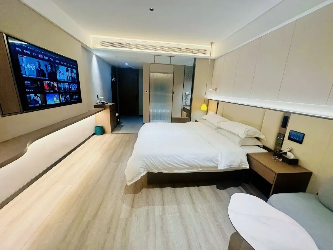 Comfort Double Room, City View | Iron/ironing board, free WiFi