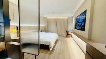Comfort Double Room, City View | Iron/ironing board, free WiFi