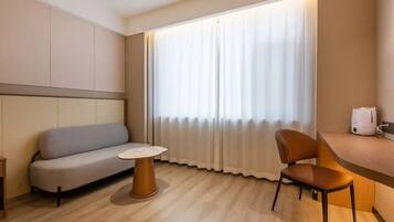 Comfort Double Room, City View | Interior