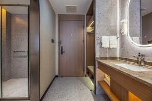 Comfort Room, City View | Bathroom | Shower, hair dryer, towels, soap - Meichen Hotel (Taiyuan)