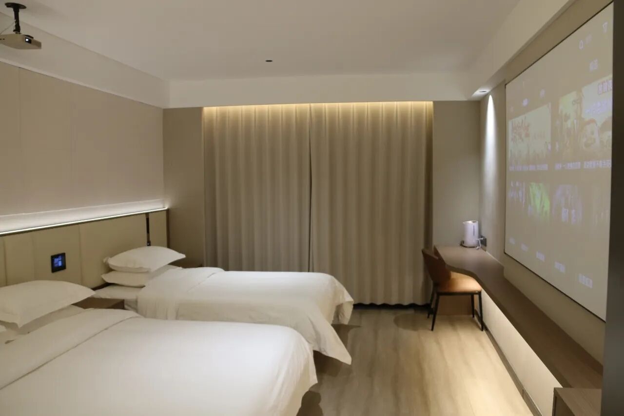 Classic Double Room, City View | Iron/ironing board, free WiFi