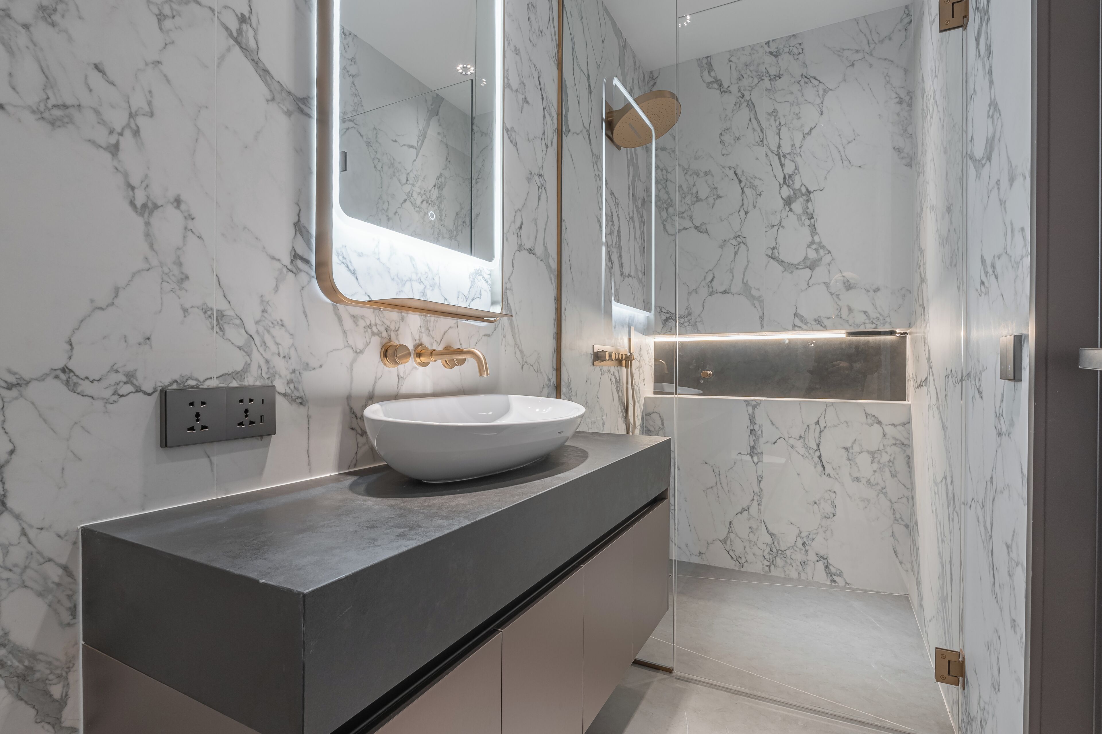 Villa de lujo | Baño | Artículos de higiene personal gratuitos, secador de pelo y zapatillas