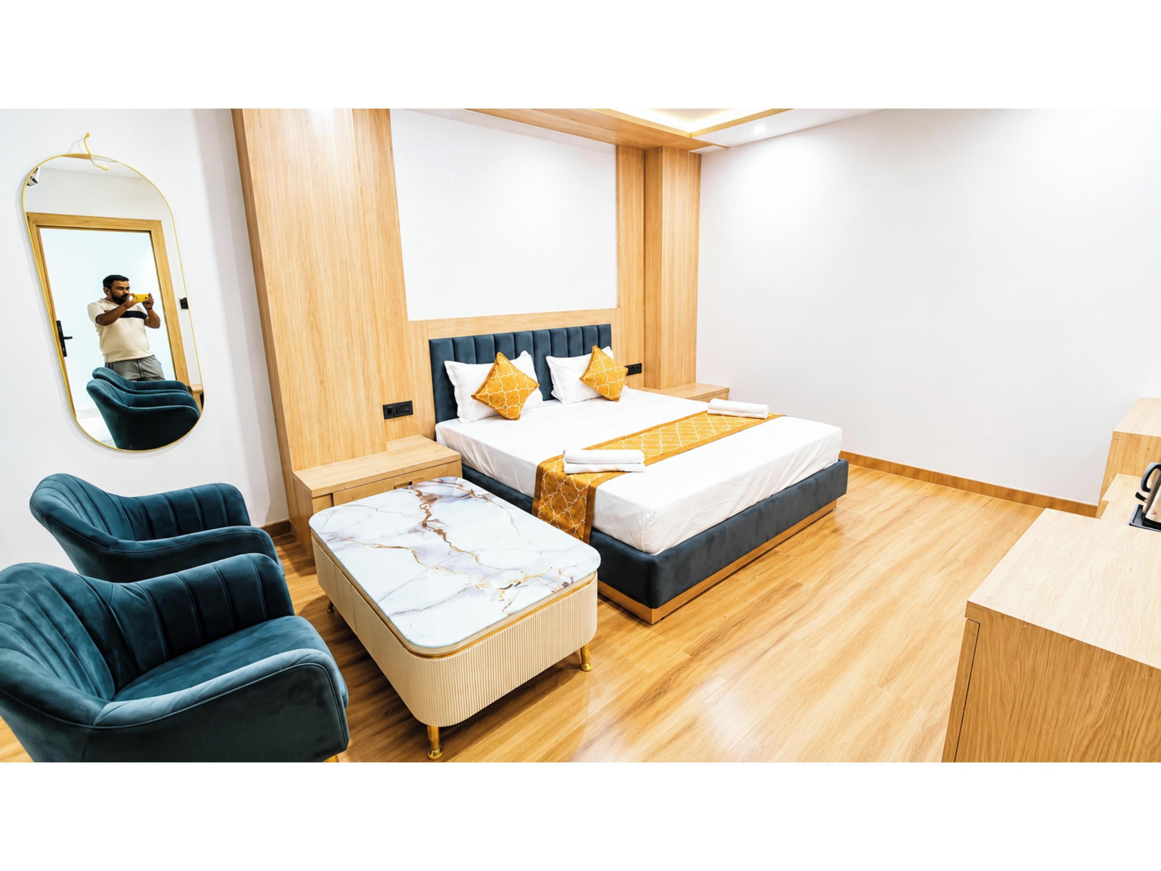 Allergikerbettwaren, Schreibtisch, schallisolierte Zimmer