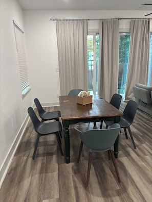 Dining - Newly Built Home 7 Min Drive River Walk & Downtown - 1222 (San Antonio)