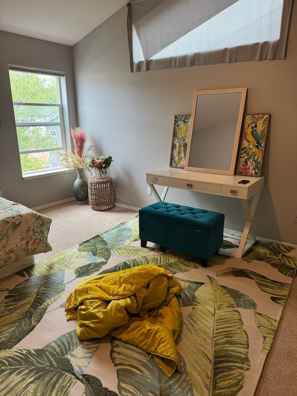 2 habitaciones, tabla de planchar con plancha, wifi y ropa de cama