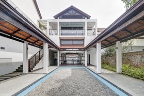 Exterior - Premium Deluxe Palette Sealine Stay (Kochi)