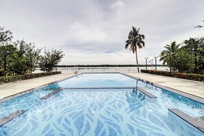 Pool - Premium Deluxe Palette Sealine Stay (Kochi)