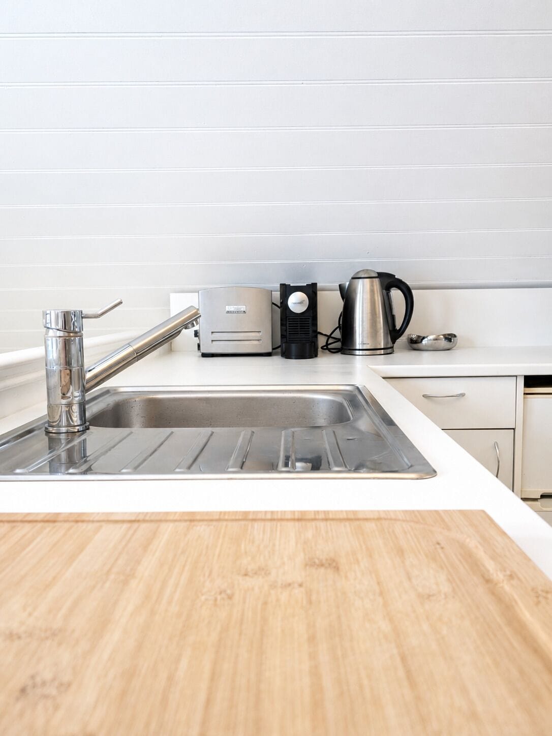 Coffee/tea maker, fridge, microwave, electric kettle