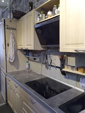 Private kitchen - 2-Bedroom Apartment, 70 m² (Sète)