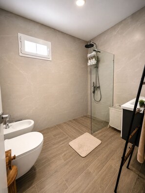 Hair dryer, towels, soap, toilet paper - Laguna Beach 405  4 Min Walk to Playa Dominicus (Dominicus)