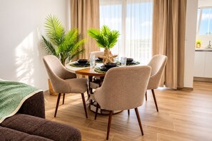 Dining - Laguna Beach 405  4 Min Walk to Playa Dominicus (Dominicus)