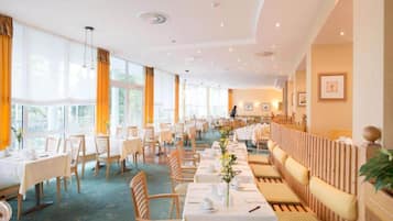 House | Dining