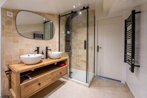 Bathroom - defaultName (Flassans-sur-Issole)